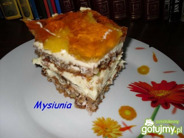 Kora orzechowa z brzoskwiniami