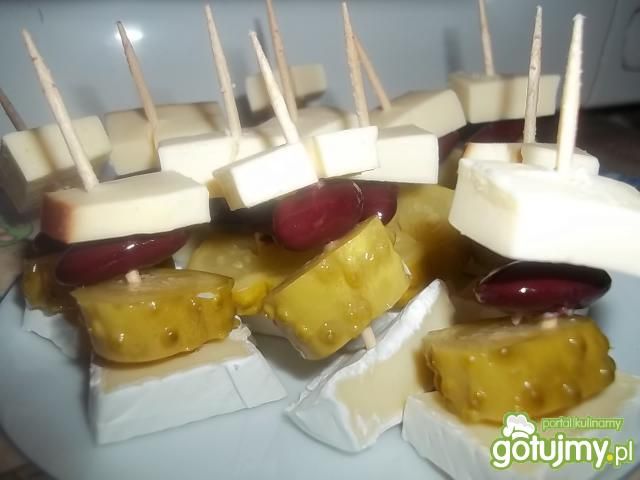 Koreczki podwójnie serowe Koreczki podwójnie serowe