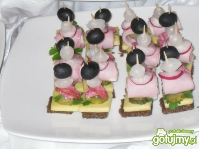 Koreczki z oliwkami  Koreczki z oliwkami