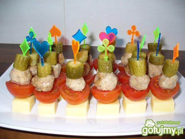 Koreczki z pulpecikami  Koreczki z pulpecikami