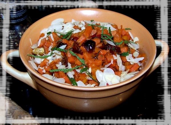 Korzenna marchewka z żurawiną Korzenna marchewka z żurawiną