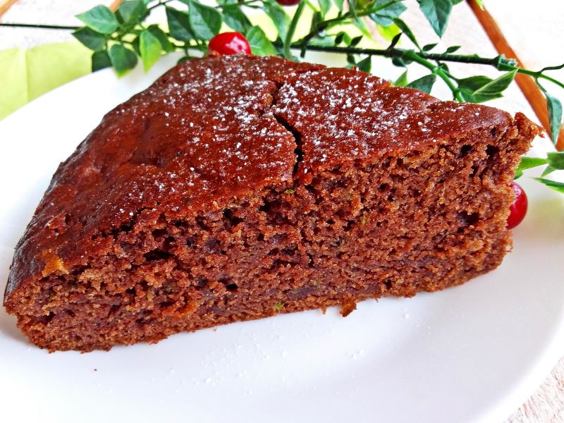 Korzenne ciasto z cukinią i karobem