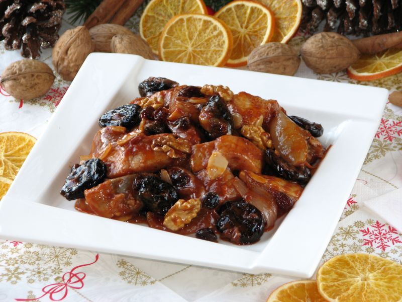 Korzenne śledzie z bakaliami