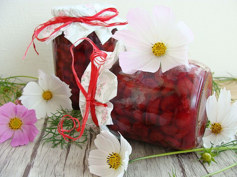 Korzenne wiśnie z migdałami