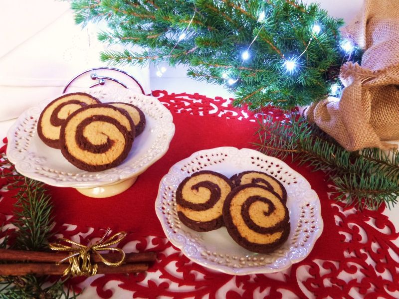 Korzenno-migdałowe ślimaczki Korzenno-migdałowe ślimaczki