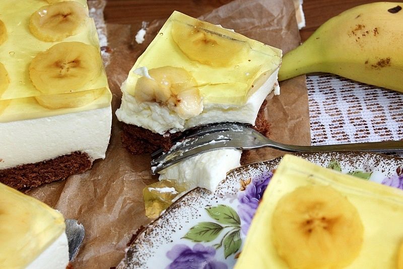 Kostka bananowo-kakaowa z galaretką Kostka bananowo-kakaowa z galaretką