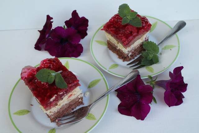 Kostka czekoladowo- malinowa Kostka czekoladowo- malinowa