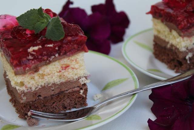 Kostka czekoladowo- malinowa Kostka czekoladowo- malinowa