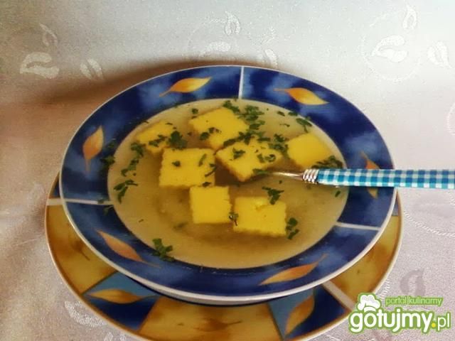 Kostka z manny do zupy.