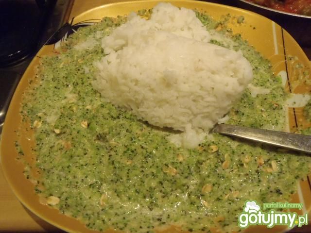 Kotleciki brokułowe z ryżem