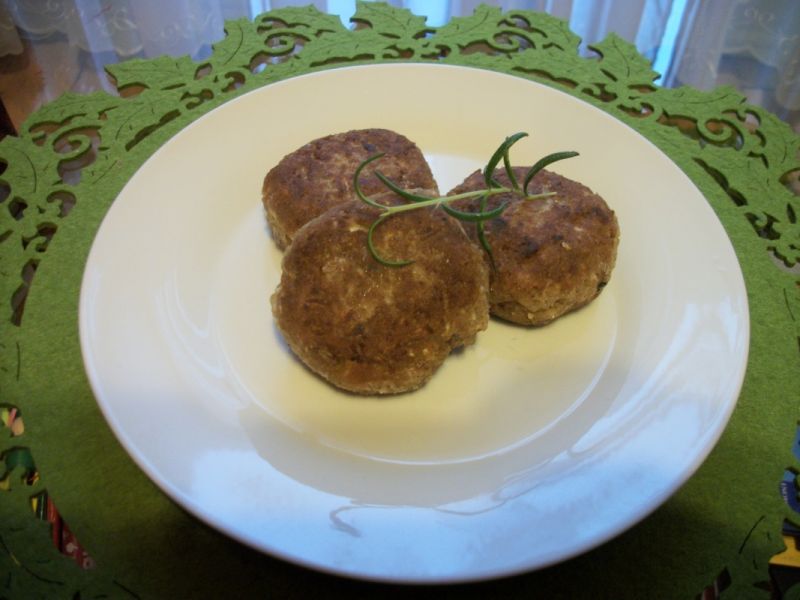 Kotleciki chlebowe z jajkami