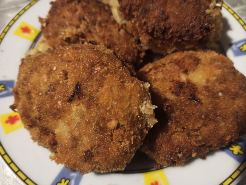 Kotleciki cukiniowe z kaszą gryczaną Kotleciki cukiniowe z kaszą gryczaną