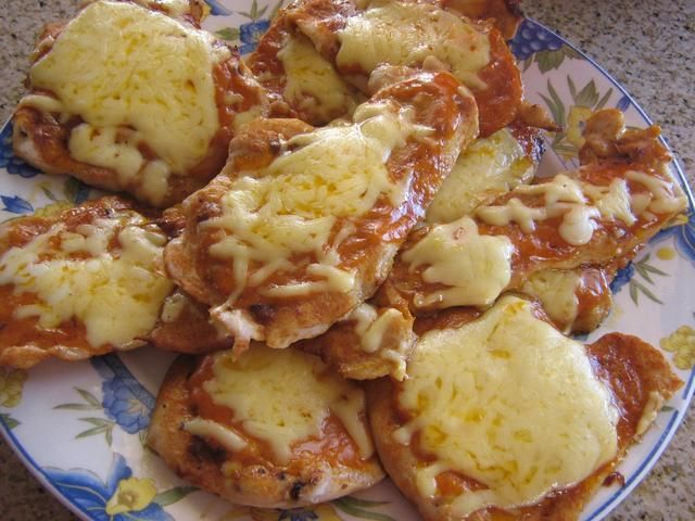 Kotleciki drobiowe z serem Kotleciki drobiowe z serem