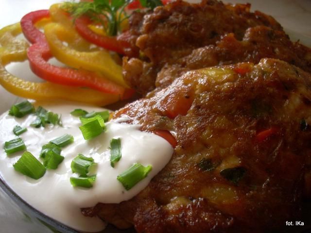 Kotleciki drobiowo-paprykowe  Kotleciki drobiowo-paprykowe