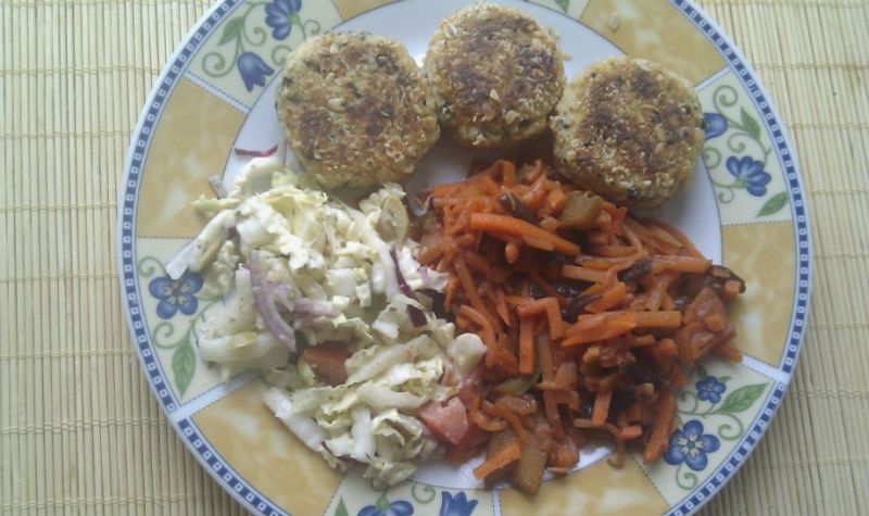 Kotleciki jaglane z algami Kotleciki jaglane z algami