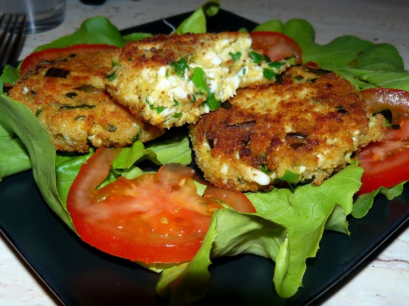 Kotleciki jajeczne ze szczypiorem i serem Kotleciki jajeczne ze szczypiorem i serem