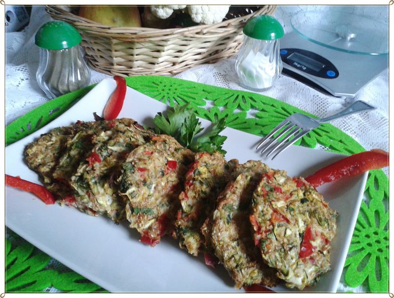 Kotleciki kalafiorowo-cukiniowe z piekarnika