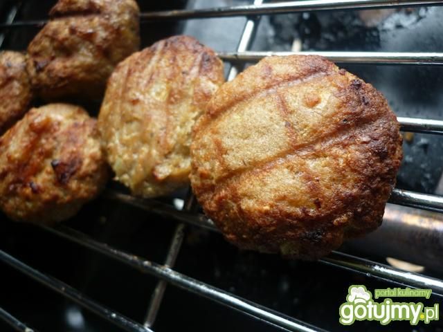 Kotleciki mielone pieczone na grillu  Kotleciki mielone pieczone na grillu