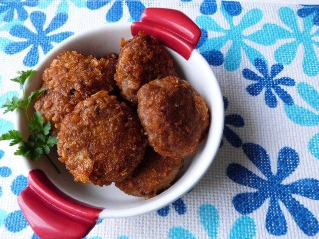 Kotleciki mielone w płatkach kukurydzianych Kotleciki mielone w płatkach kukurydzianych