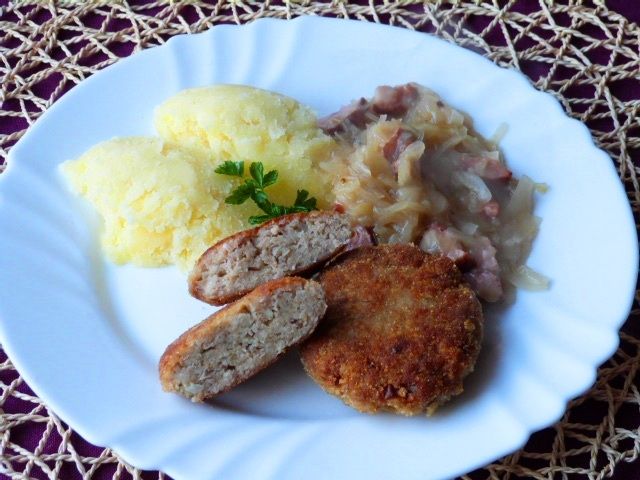 Kotleciki mielone z kaszą kuskus Kotleciki mielone z kaszą kuskus