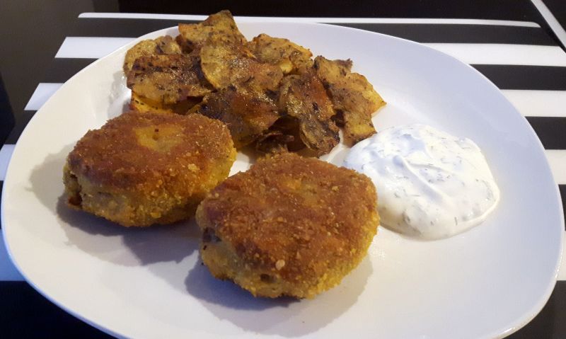 Kotleciki rybne z chipsami