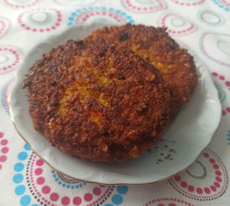 Kotleciki warzywne z kaszą bulgur Kotleciki warzywne z kaszą bulgur
