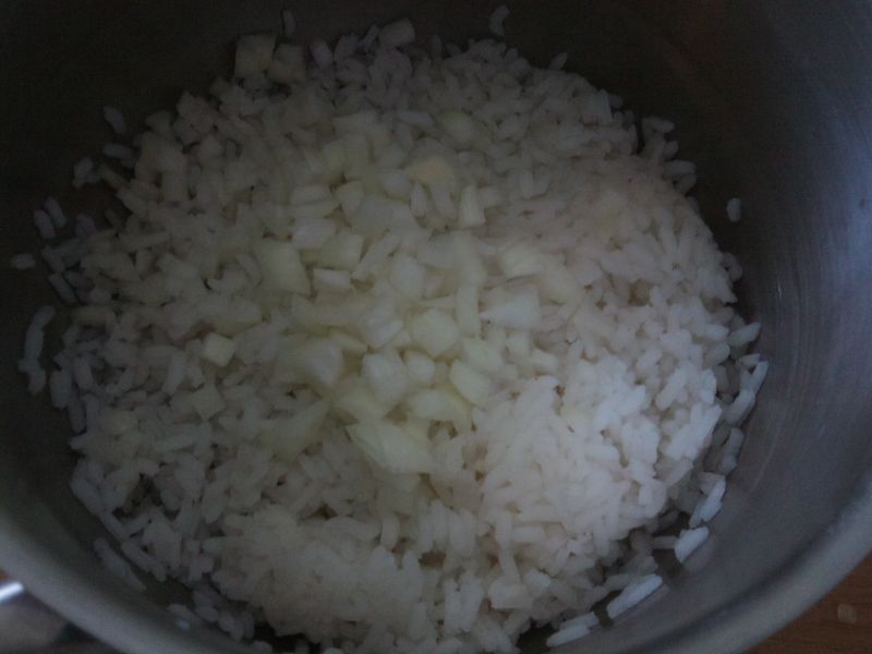 Kotleciki wieprzowe z ryżem na duszonej kapuście