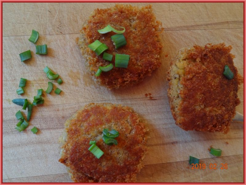 Kotleciki z cieciorki i ziemniaków