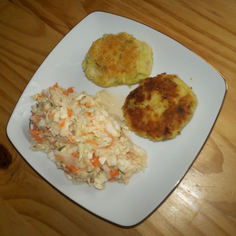 Kotleciki z fasoli z koperkiem i serem żółtym Kotleciki z fasoli z koperkiem i serem żółtym