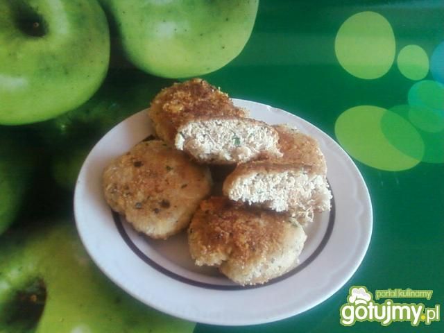 Kotleciki z gotowanego mięsa.