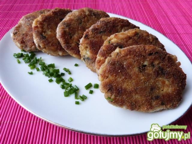 Kotleciki z jajek, pieczarek i cebuli Kotleciki z jajek, pieczarek i cebuli