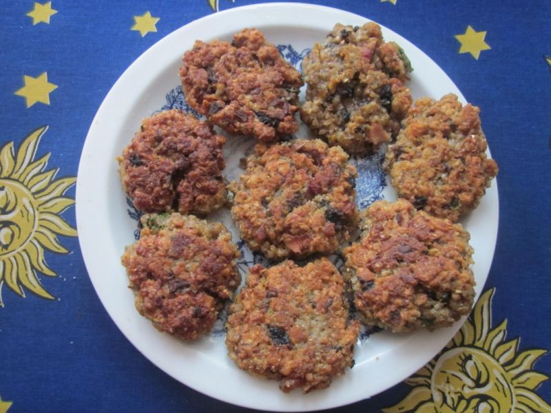 Kotleciki z kaszy gryczanej Kotleciki z kaszy gryczanej