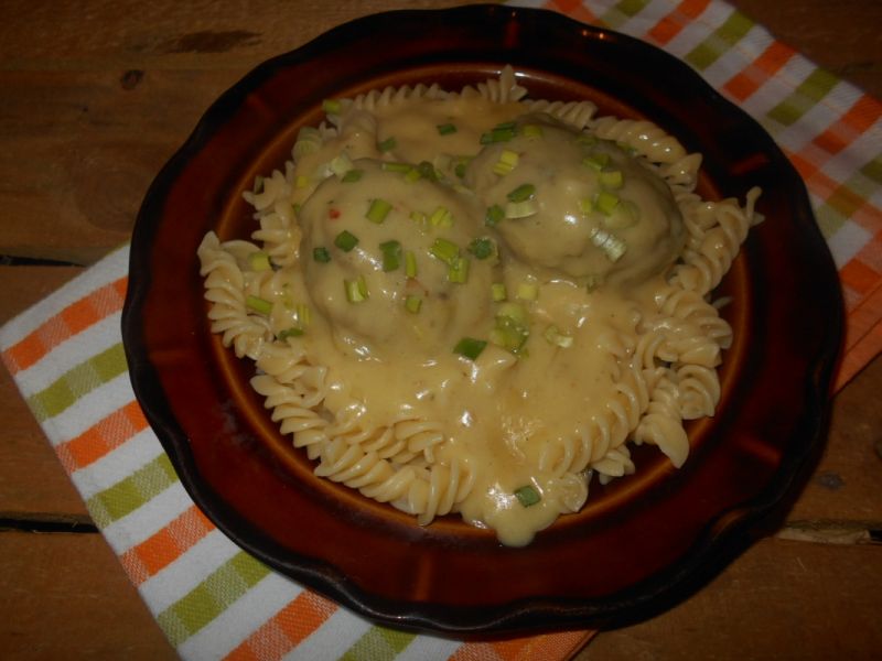 Kotleciki z kuskus, kapustą i czosnkiem Kotleciki z kuskus, kapustą i czosnkiem