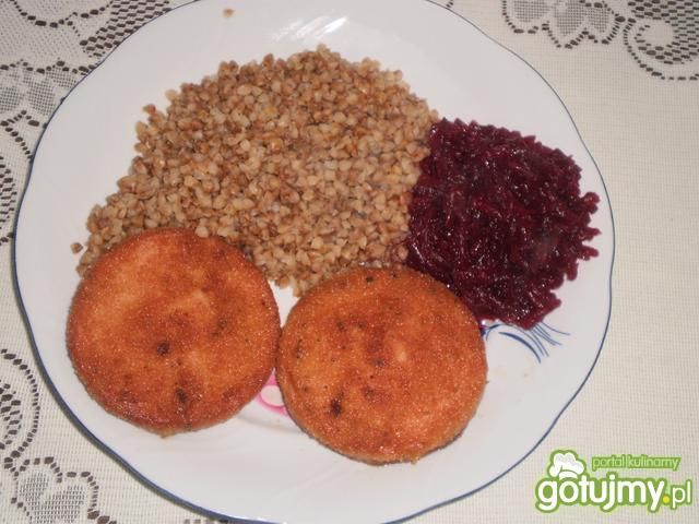 Kotleciki z Mortadeli z kaszą i buraczka