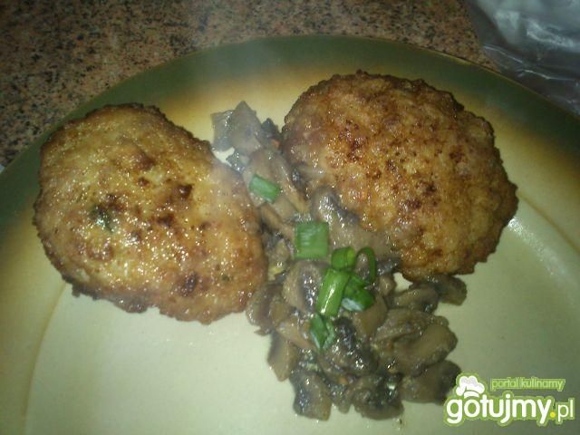 Kotleciki z pieczarkami od Hamrocyka Kotleciki z pieczarkami od Hamrocyka