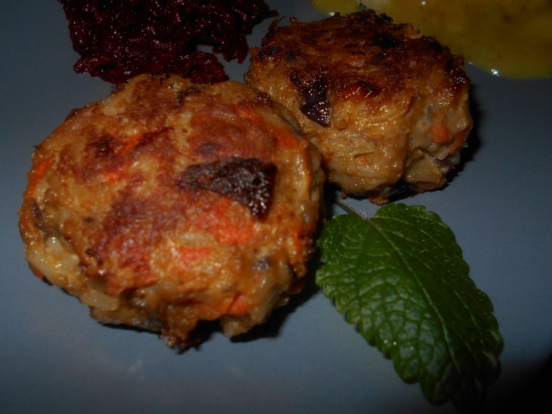 Kotleciki z ryżem i marchewką Kotleciki z ryżem i marchewką