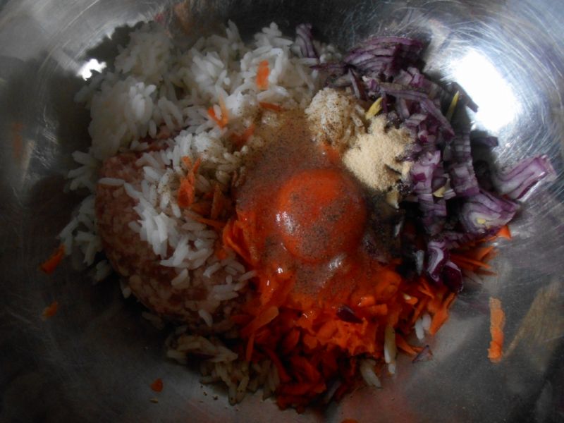 Kotleciki z ryżem i marchewką
