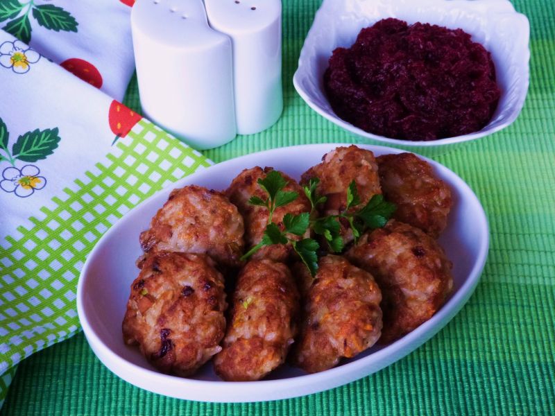 Kotleciki z ryżem i pieczarkami