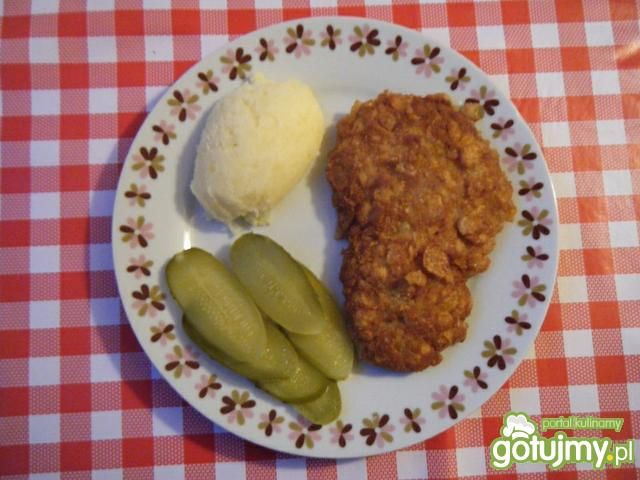 Kotlet schabowy w płatkach śniadaniowych