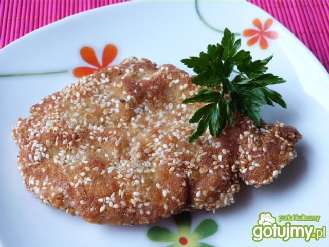 Kotlet schabowy w sezamowej panierce Kotlet schabowy w sezamowej panierce