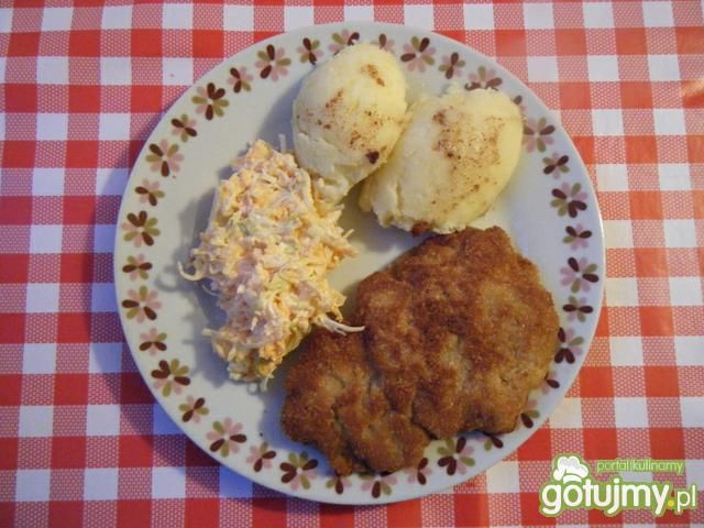 Kotlet schabowy z chrzanem w panierce z 