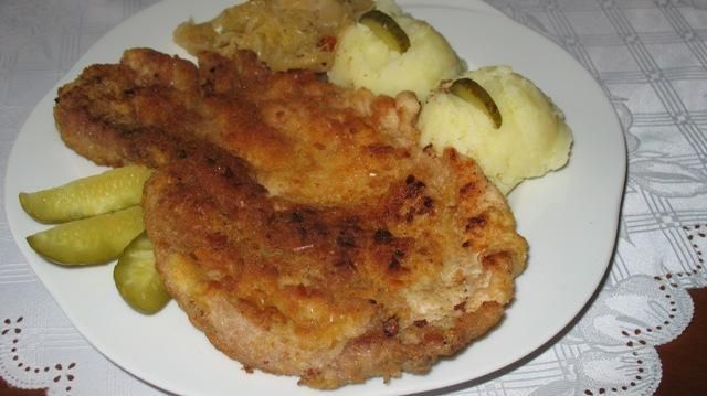 Kotlet schabowy z kapustą Kotlet schabowy z kapustą