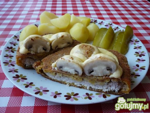 Kotlet schabowy z pieczarkami