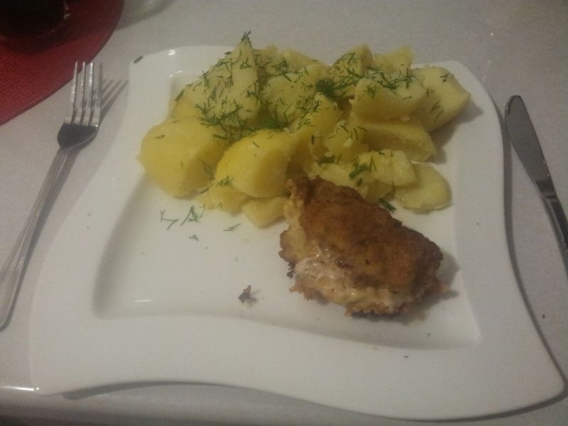 Kotlet schabowy z serem i musztardą w panierce
