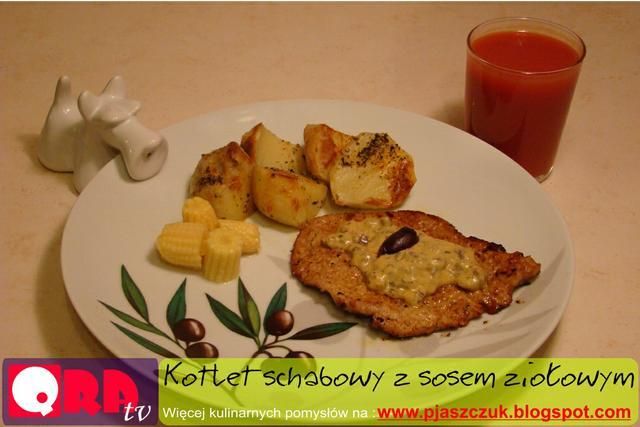 Kotlet schabowy z sosem ziołowym Kotlet schabowy z sosem ziołowym