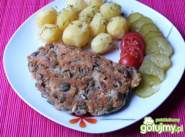 Kotlet schabowy z ziarnami dyni Kotlet schabowy z ziarnami dyni