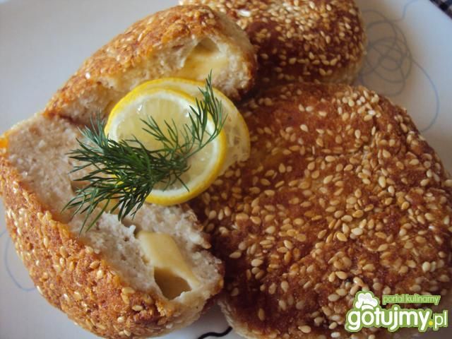 kotlet z fileta w sezamie z serem kotlet z fileta w sezamie z serem