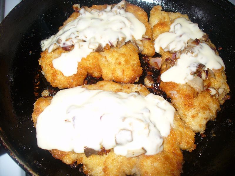 Kotlet z kurczaka z serem i grzybami