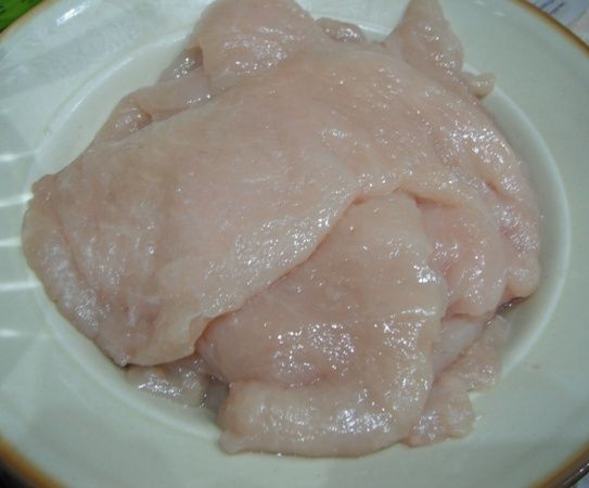 Kotlet z piersi kurczaka w chrupiącej panierce