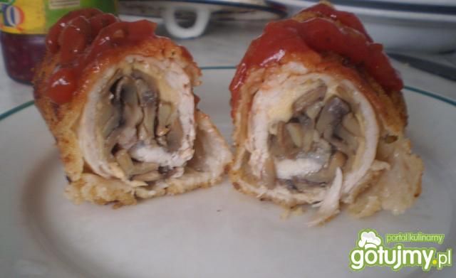 Kotlet z serem i pieczarkami Kotlet z serem i pieczarkami
